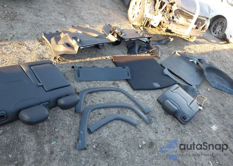 2024 Jeep Compass Limited 4X4 from USA, damaged, VIN 3C4NJDCN3RT164831